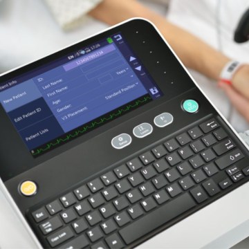 BeneHeart R12 – Keyboard controls & built-in thermal printer